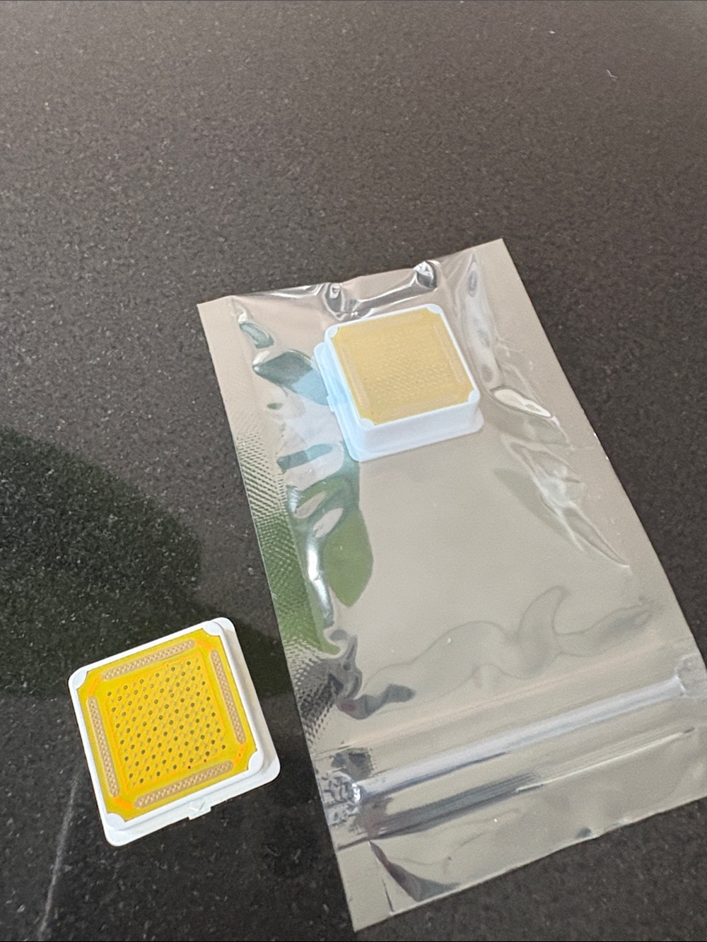 VEAUTY DOT RF Device - Picture 4 of 4